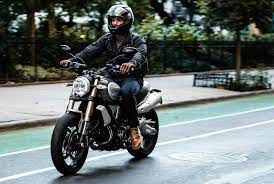 The Best Warm Weather Motorcycle Gear For Spring Riding Motorcycle Motorcycle Gear Riding Gear