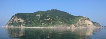 Download snake island images and photos. Snake Island Laotie Mountain Biosphere Reserve China