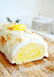 Buche De Noel Facon Tarte Au Citron Meringuee Cake Roll Lemon Meringue Meringue Pie