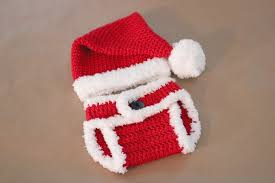 My gift to you is a free slouchy hat crochet pattern! 15 Super Festive Crocheted Christmas Hats