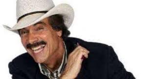 Fallece Héctor Travieso, reconocido actor, comediante y presentador de  televisión cubano que estableció Puerto Rico como su segunda patria.  Travieso dejó un legado significativo en el mundo de las telenovelas y  desempeñó