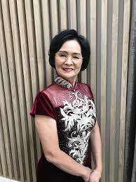 When she actually gets to travel, you can find her attempting to stuff her entire wardrobe into her luggage. Occasion Makeover Jocelyn Tan Make Up Bridestory