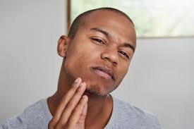 This combination ensures that this electric razor is going to work great for cutting thick, bushy hair. 10 Best Electric Shavers For Black Men 2021 Review