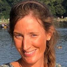 Stephanie Coster's Instagram, Twitter & Facebook