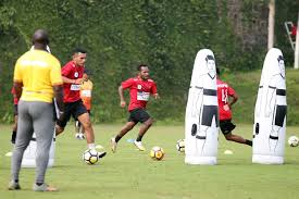 Maybe you would like to learn more about one of these? Teknik Menggiring Bola Dengan Kaki Bagian Dalam Halaman All Kompas Com