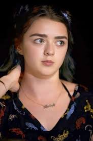 Maisie Williams 🔥🔥🔥 . . Arya 💚💙❤️