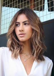 Ashley Adolph Adli Kullanicinin Ideias De Cores De Cabelo Panosundaki Pin Orta Uzunlukta Sac Modelleri Sac Rengi Fikirleri Modern Sac Kesimleri
