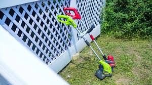 Consumers and professional landscapers who are looking for a great quality string trimmer should consider using the black & decker lst136w 40v max lithium string trimmer. The Best String Trimmers Of 2021 Reviewed