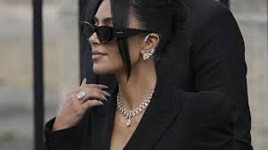 Forest Bathing with Beth': Retired Barrie, Ont. teacher shares love for  nature