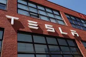 After several controversial twitter comments on bitcoin and tesla, the electric vehicle giant's ceo clarified that the firm still holds all of its coins. Tesla Edges Past Wall Street Target As Bitcoin Sales Environmental Credits Boost Revenue