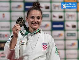 Kim polling en sanne van dijke, lijnrecht tegenover elkaar in strijd om olympisch ticket. Judoinside News Confident Sanne Van Dijke In Heavy Battle For Tokyo 2021