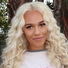 While rose went to simeon career academy in high school. Alaina Anderson Derrick Rose S Wife Wiki Age Parents Kids Facts