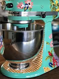 Bring fine art into the kitchen with one of these custom hand painted kitchenaids! Come And Get It Special Edition Mixer 4 Winners Announced