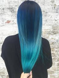 Ocean Hair Trend Bringt Blaues Haar Auf Die Nachste Stufe Blaues Bringt Nachste Ocean Stufe Trend Blaue Haare Blaues Ombre Haar Ombre Haare Farben