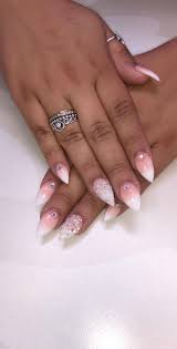A celeb favorite, stiletto nails are still a trending nail shape. Pin On Ombre Nails