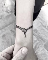 Ilhanbilir Mamasboytattoo Tattooparlor Tattoo Skinartmag Ilhanbilir Mamasboytattoo Skinartmag Tattoo Tatt Mini Tattoos Bilek Dovmesi Bilek Dovmeleri