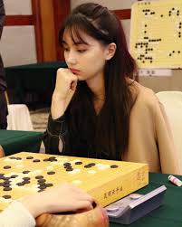 主持人： 李四端 來賓： 【職業棋士】 黑嘉嘉 【黑嘉嘉姊姊】 黑萱萱 本集菜色： 黑白馬卡龍 日式蔬食料理 【若需使用畫面請來信告知得同意，並請於使用畫面/文章中標. å°ç£ç¾Žå¥³æ£‹æ‰‹é»'å˜‰å˜‰æ—¥æœ¬çˆ†ç´…æ°£è³ªç©ºéˆç²å° åƒå¹´åƒ…ä¸€äººç¾Žå¥³ é¦™æ¸¯01 å³æ™‚å¨›æ¨‚
