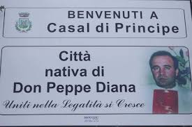 Khanem i pomaga kampanii zwalczającej wykorzystywanie min lądowych. La Memoria Di Don Peppe Diana Ucciso Dalla Camorra Corre Sui Social