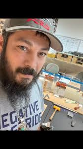 Watching students bring a design to life never gets old 🩵🩵 #bezelsetting  #jewelryclass #silversmith #jenherronjewelry #texasjewelry