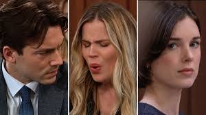 Julia Pace's Instagram, Twitter & Facebook