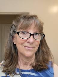 We love seeing people supporting Baltimore County Public Library out and  about—including at the Towson Safeway. Thank you 💗 We have a few available  at our branches if you also want to