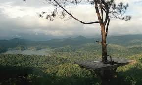 Untuk dapat menikmati indahnya yogyakarta di waktu malam, salah satu tempat yang paling ideal adalah di bukit bintang yang terletak di perbukitan pathuk. Kalibiru Tempat Wisata Alam Jogja Yang Lagi Populer Top Travelling Indonesia