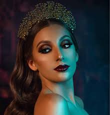 Το μέγεθος της παλέτας είναι σχετικά μικρό πράγμα που την κάνει βολική και για ταξίδια καθώς επίσης συμπεριλαμβάνεται και. Bperfect X Jah Clientele Palette Bperfect Cosmetics