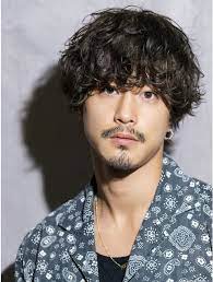 ルーディーマッシュ l039014008 オーシャントーキョーオーバー ocean tokyo over のヘアカタログ ホットペッパービューティー 長い髪の男 メンズ ヘアスタイル メンズヘアカット