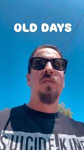 New Song.. Old Days.. Out Now! Take a listen , #thesouthpaw #acoustic  #songwriter #newmusic #spotify #applemusic #singersongwriter  #suicidekingrecords