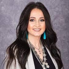 Clancy Anderson's Instagram, Twitter & Facebook