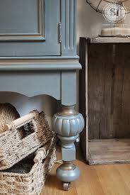 This guide will teach you how to prep your door so it can be painted as well as the techniques you need to learn in order to avoid brush marks. How To Paint Furniture Without Brush Marks Salvaged Inspirations