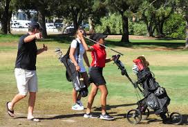 Returners lead La Jolla girls golf team