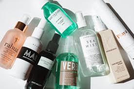 Celebrity hairstylist george northwood recommends 'ensuring that a salt spray distributes evenly in your hair, by working with hair that's quite wet. The Best Hair Salt Sprays 2017 Into The Gloss