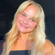 I am excited to share that I will be joining UBS as a 2025 Investment  Banking Summer Analyst in New York City.