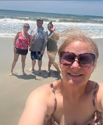 For a week days, weekends, bbq and all your family occasions beautiful  grazing boxes 🎁🎉❤️🍇🧀 New addition to the family gift boxes 🎁 for  birthdays or anniversary celebrations 🎁🌸❤️Pm for details 👌❤️