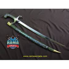 Sultan salahuddin ayyubi was born in the year 532 ah/1137 ce in tekrit on the west bank of the tigris between mosul and baghdad, loved dearly by his father, ayyub. Pedang Salahudin Al Ayubi Kaligrafi