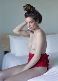 AMBER FLOWERS Artistic Nude Photos and Videos