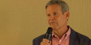 Gov. Lee commemorates Gold Star mothers at national convention