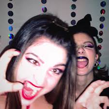 Help he's escaping!! The killer is escaping, help me!!