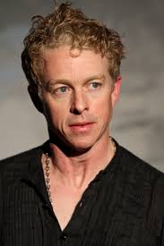 Theatre Review: Hamlet the Player Directs the Story of His Own Life