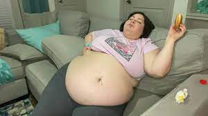 Ssbbw eating a lot 3 - ThisVid.com
