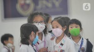 Stiker area wajib pakai masker. Antisipasi Virus Corona Pada Anak Lebih Baik Ajarkan Murid Cuci Tangan Yang Benar Health Liputan6 Com