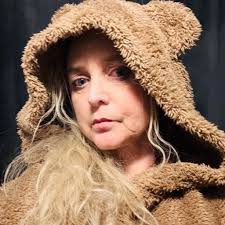 I feel like sometimes Hamster IQ is not discussed enough. My boy has  discovered there's a small gap between his multichamber hide and the window  of his cage which is just big