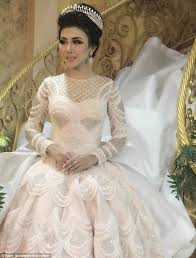 Sewa wedding gown jakarta, sewa gaun pengantin, harga sewa baju pengantin internasional, wedding dress shop in jakarta, sewa bridal jakarta, tempat penyewaan gaun pengantin jakarta, wedding dress rental online. Marina Maitland Wedding Dress Indonesia Wedding Dress Cost