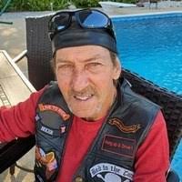 Edward Drue's Instagram, Twitter & Facebook