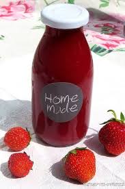 Ein Selbstgemachtes Erdbeersirup Mit Frischen Erdbeeren Ist Schnell Zubereitet Und Schmeckt Viel Besser Als Jedes Erdbeersirup Thermomix Rezepte Erdbeer Sirup
