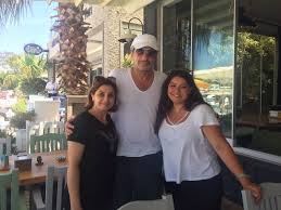 Hem oyunculuğu hem sesi ile kendine hayran bırakan erkan. Erkan Petekkaya Bizi Tercih Ettigi Icin Tesekur Ediyoruz Picture Of Paragadi Balik Restaurant Gundogan Tripadvisor