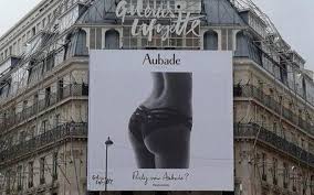 Последние твиты от groupe galeries lafayette (@galeries_laf). Paris Polemique Autour D Une Publicite Jugee Sexiste Sur Les Galeries Lafayette Le Parisien