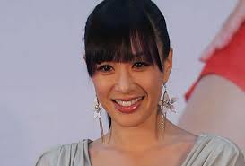 Singaporeans may very soon be rubbing shoulders with Canadian-born actress, Christy Chung. That&#39;s because the 40-year-old beauty, who was once voted the ... - bloggetty_christychung