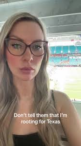 Sydney Padgett's Instagram, Twitter & Facebook